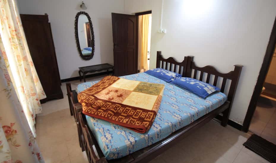 hs2pic17totbedroom2viewside